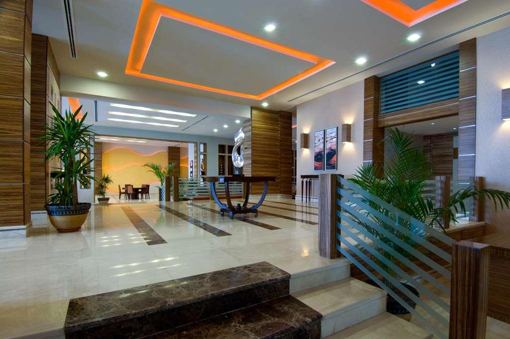 Hilton Garden Inn Riyadh Olaya Interior foto